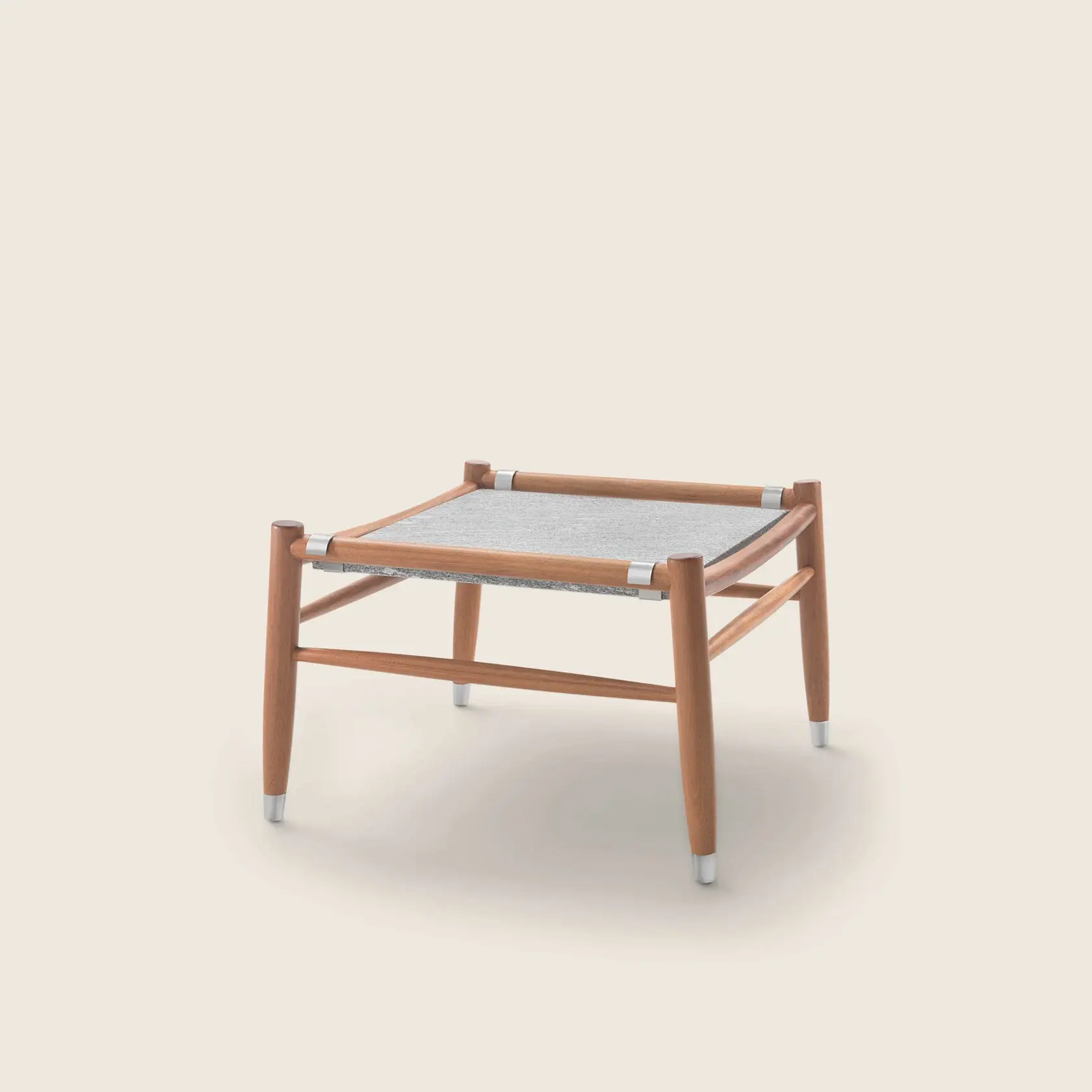 0272K1_TESSAOUTDOOR_COFFEETABLE_01 0272K1_TESSAOUTDOOR_COFFEETABLE_01